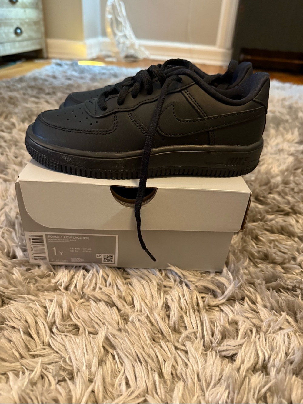 Nike Kids' Black Air Force 1 Low Lace Sneakers size 1y